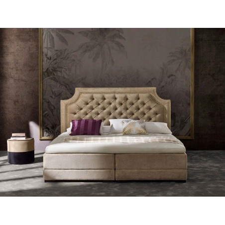 CAMA CON TAPIZADO CAPITONÉ